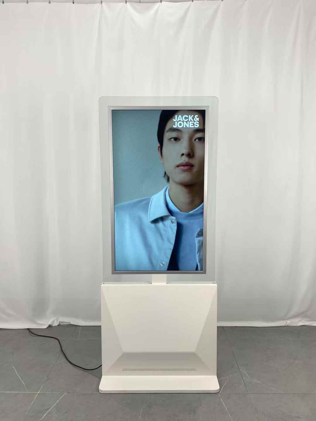 Dual -Sided 32/43/55/65 tommers LCD Transparent Digital Floor Display Kiosk